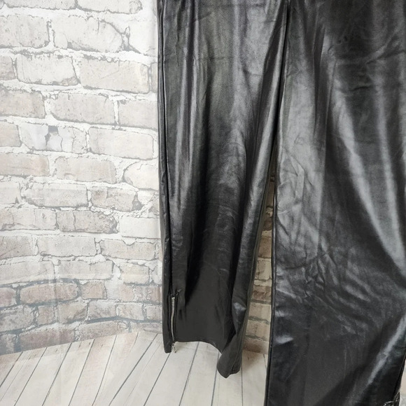 PrettyLittleThing Vegan Faux Leather Zip Front Wide Leg Trouser Black Size 6 New - Picture 9 of 16